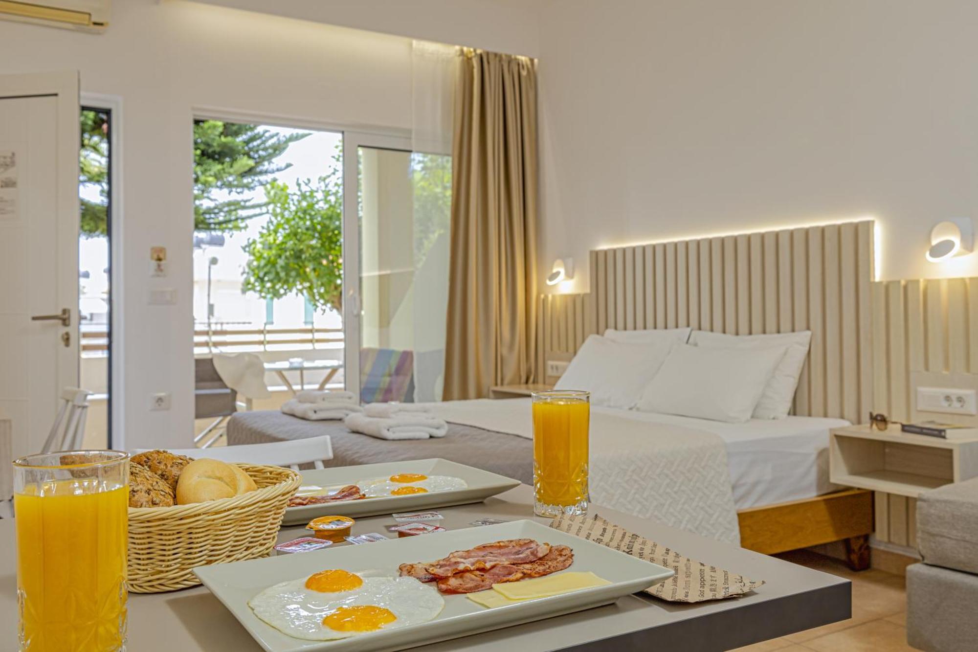 Theos Village Apartments Kato Daratso Ngoại thất bức ảnh